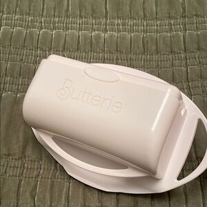 BUTTERIE Flip Top Butter Dish by Kitchen Concepts Like New